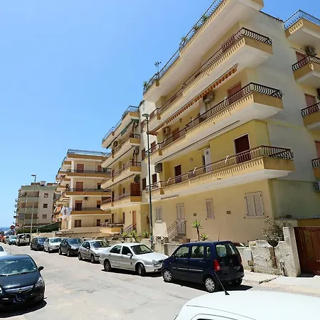 Holiday home Casa Vacanze Marinaio A *